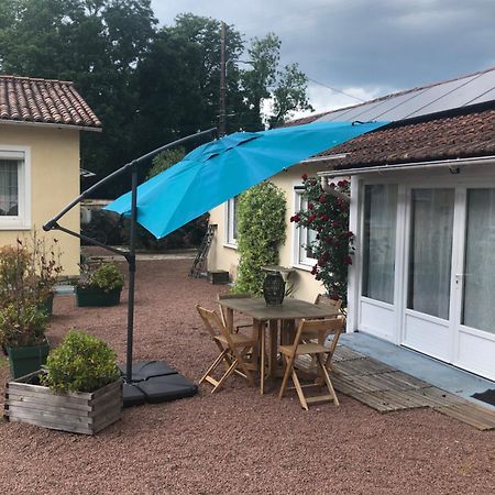 Charmante Maisonnette 2 Personnes Avec Wifi Surgères Exteriör bild