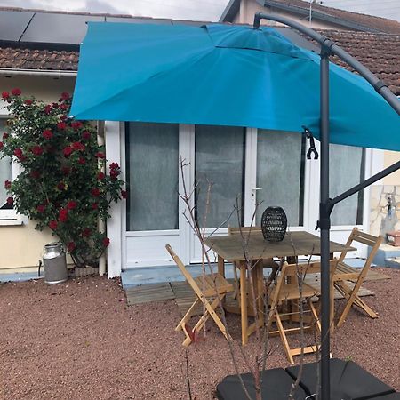 Charmante Maisonnette 2 Personnes Avec Wifi Surgères Exteriör bild