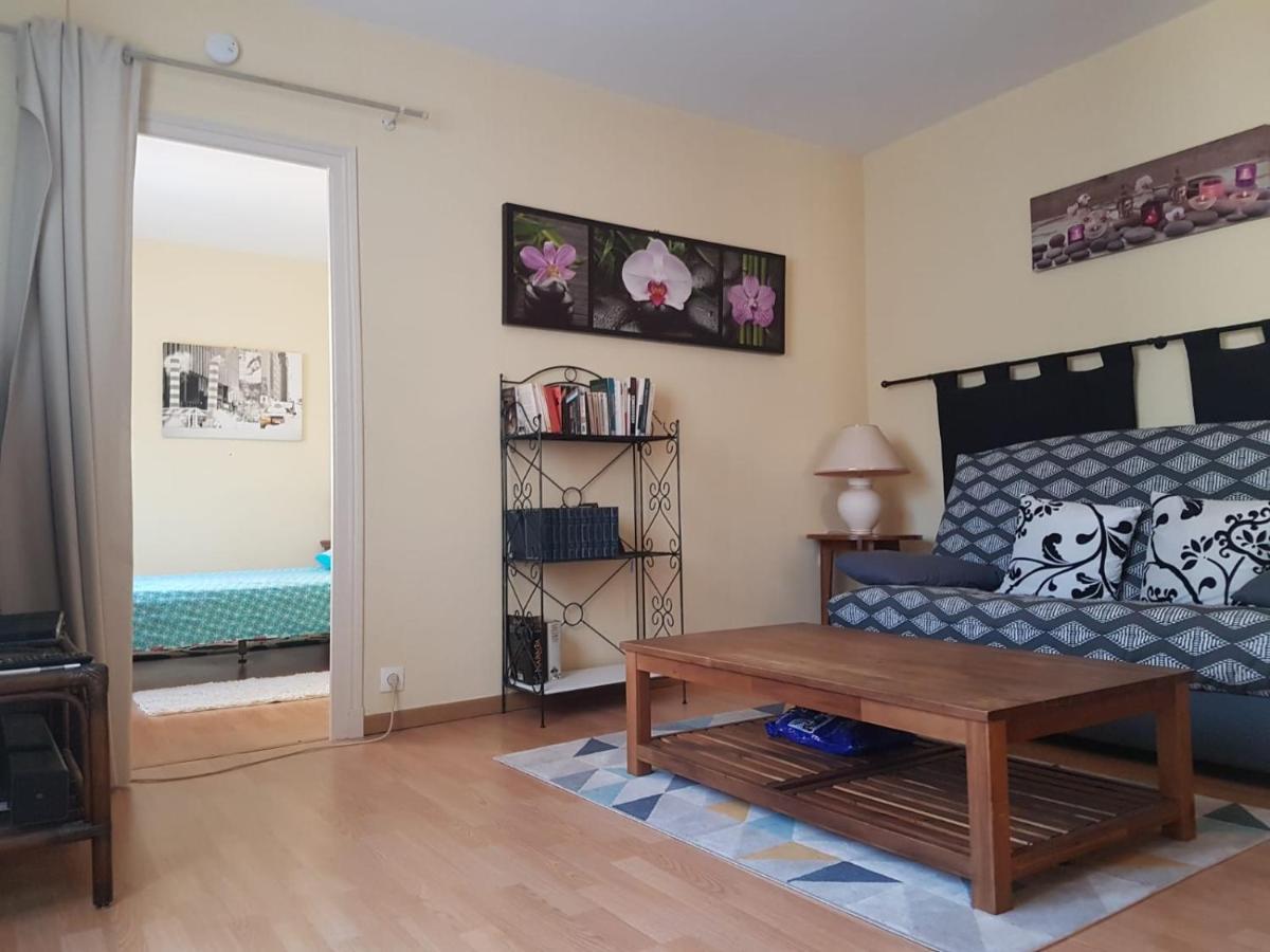Charmante Maisonnette 2 Personnes Avec Wifi Surgères Exteriör bild