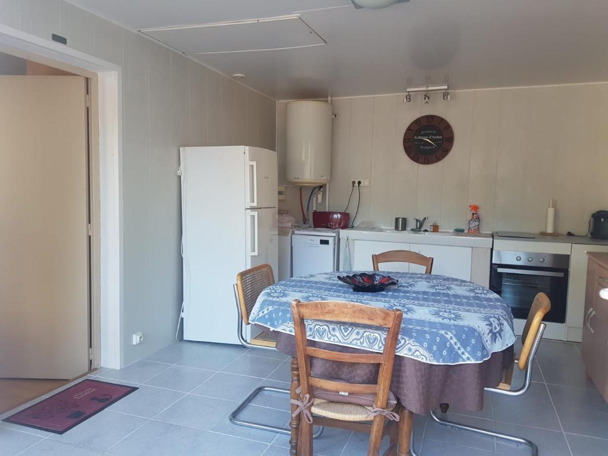 Charmante Maisonnette 2 Personnes Avec Wifi Surgères Exteriör bild